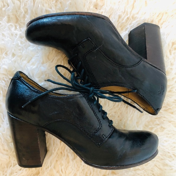 Frye Shoes - Frye Carson Heel Oxford Style # 73909 Blk 8.